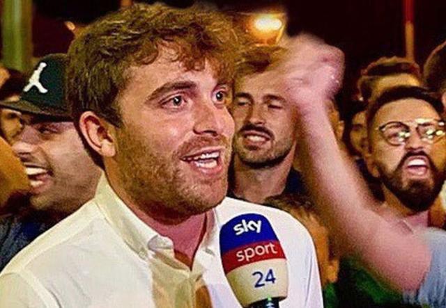 leyu-“转会专家”罗马诺回顾夏季转会窗：我爱这种疯狂！